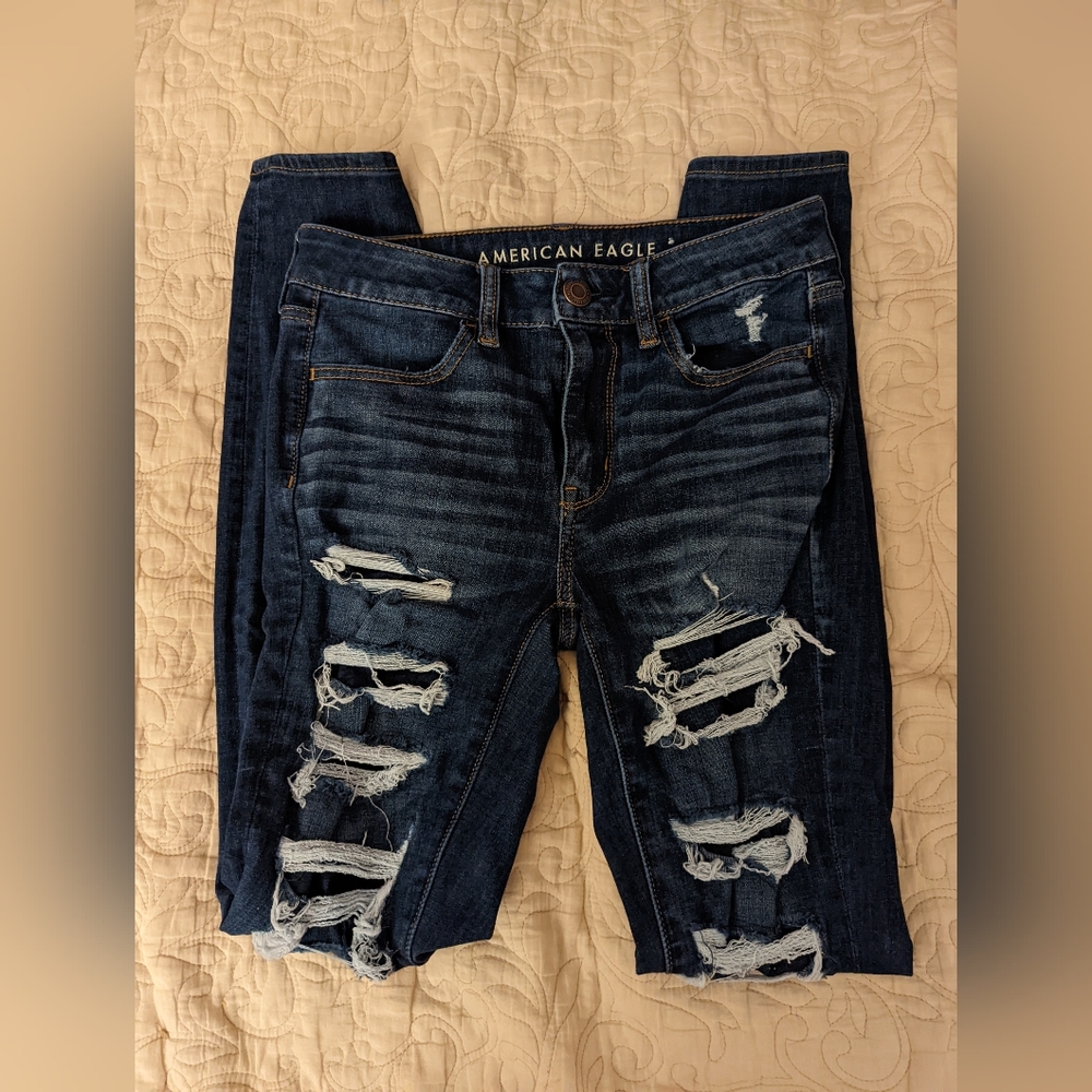 American Eagle ripped jeans size 2 Long.